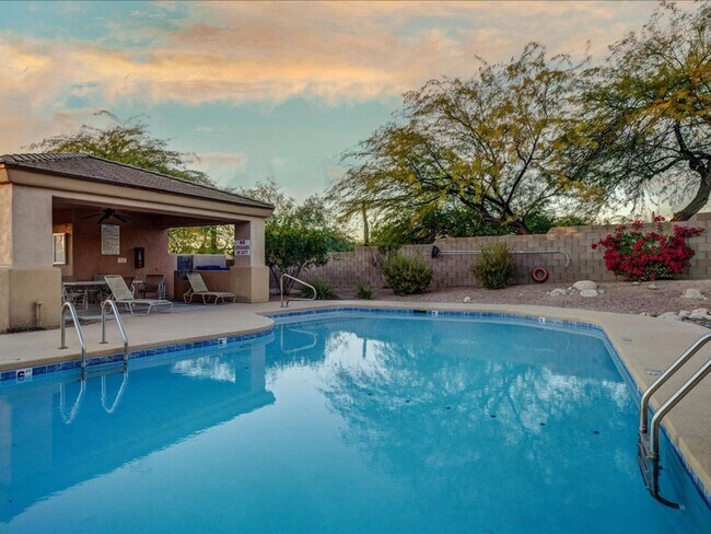 Building Photo - Beautiful 2-Bedroom, 2-Bath Home with Community Pool