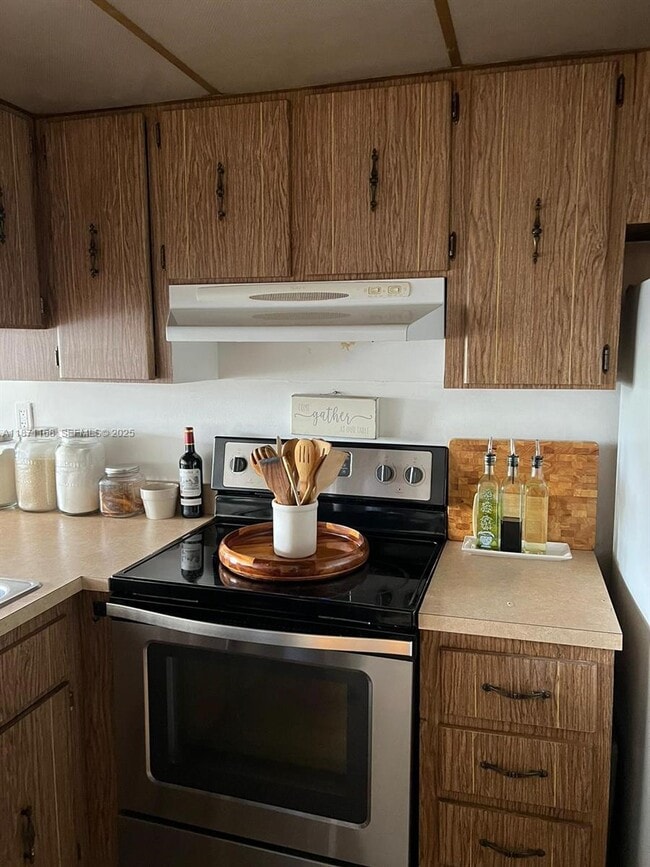 Building Photo - 16465 NE 22nd Ave