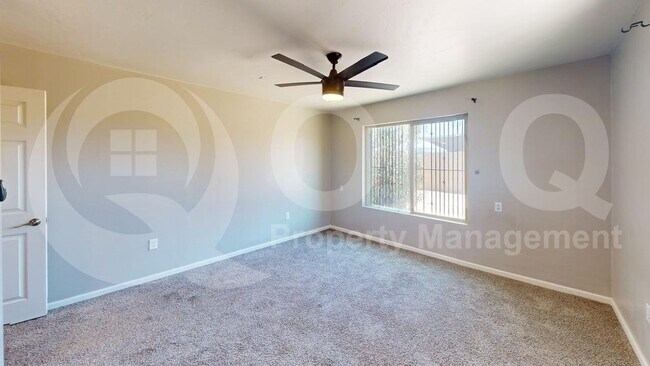 Building Photo - 1303 N Walnut Blvd