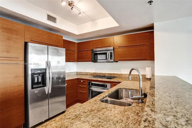 Building Photo - 2681 N Flamingo Rd