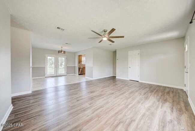 Building Photo - 7088 Hugh Dr