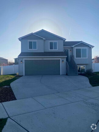 Building Photo - 816 S Hazelwood Ct