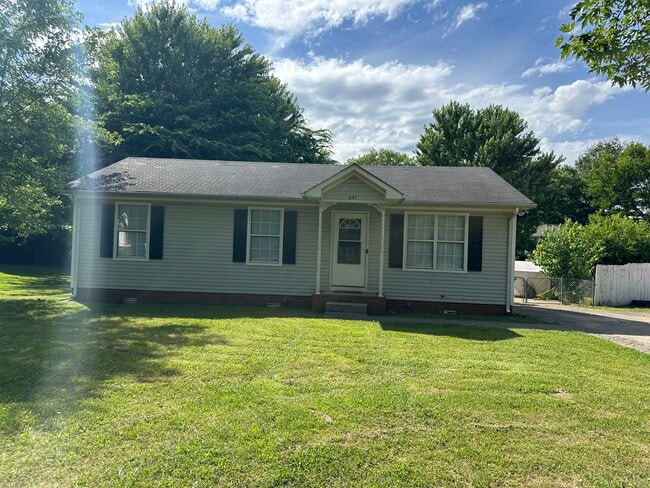 Building Photo - 641 Artic Ave