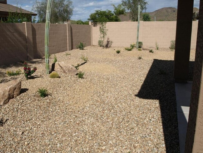 Building Photo - 3226 W Leisure Ln