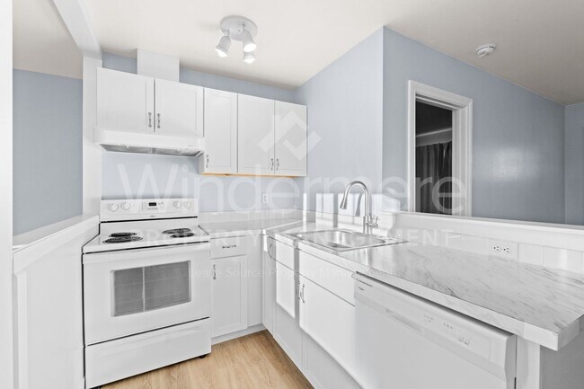 Building Photo - Welcome to this charming 1-bedroom, 1-bathroom home located in the vibrant city of Spokane, WA.