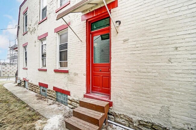 Building Photo - 2312 Norwood Ave