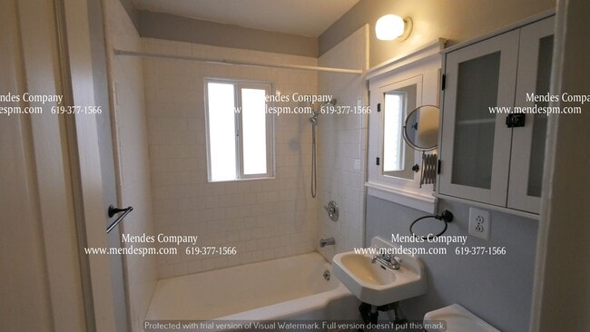 Building Photo - 3823 Voltaire St