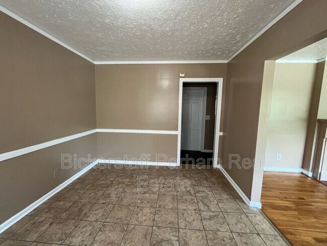 Building Photo - 2911 Gardenia St