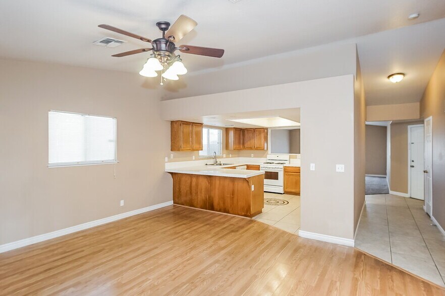 Building Photo - 7125 W Tropical Island Cir