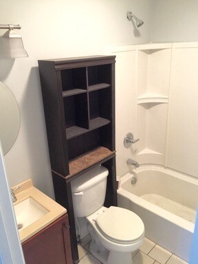 Building Photo - Pretty fantastic updated Duplex within walking distance of the Greenway.  $1525/mo