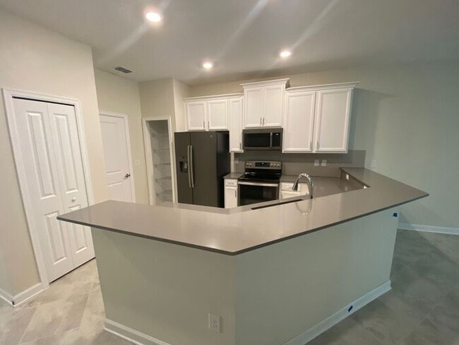 Building Photo - 3 bedroom Champions Gate Villa!