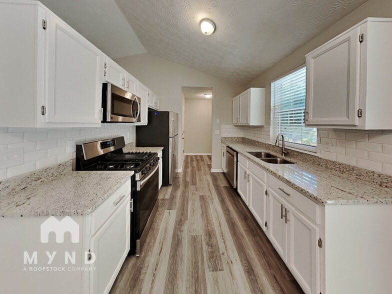 Building Photo - 264 Fennel Wy SW