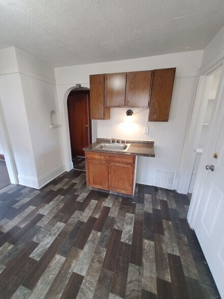 Building Photo - 3710 N 26th St