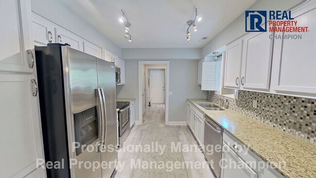 Building Photo - 3 BD/2.5 BA Home in MacCumber Terrace Neighborhood Minutes from Wrightsville Beach