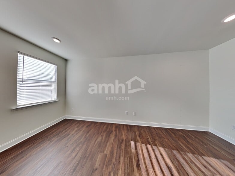 Building Photo - 580 Smt Vw Ln