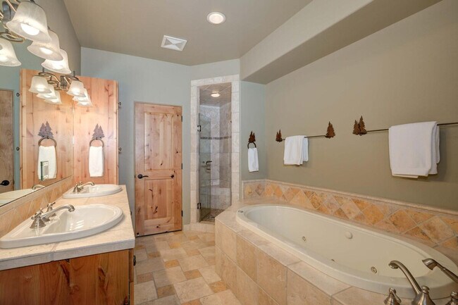 Building Photo - 12 Lower Mountain Home Road