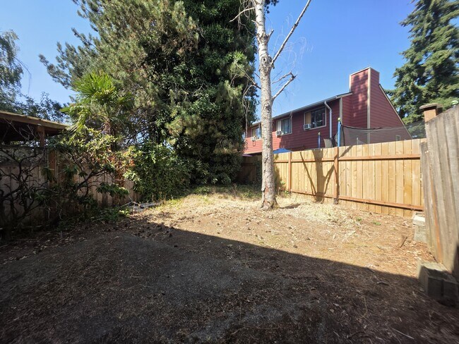 Building Photo - 1345-MHH1345 Fabry Rd SE