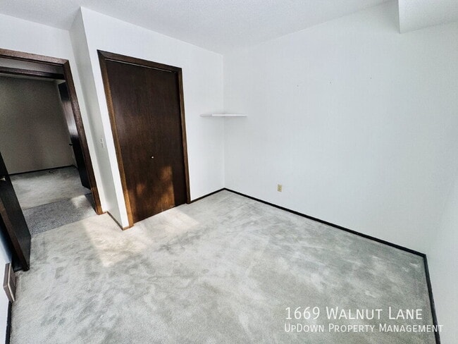 Building Photo - 1669 Walnut Ln