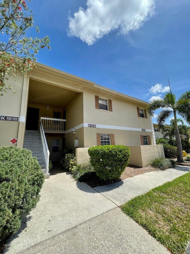 Building Photo - First Floor 3 bedroom Condo in Palm Bay Florida!