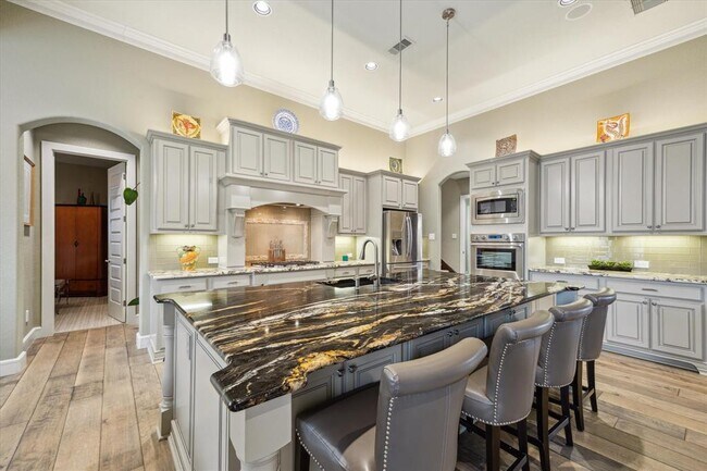 Building Photo - 18511 Arlan Lake Dr
