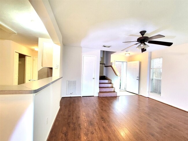 Building Photo - 14034 Maximos Dr