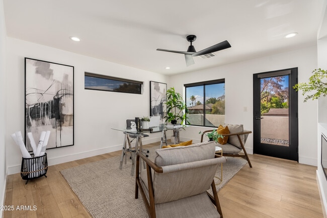 Building Photo - 4421 E Earll Dr