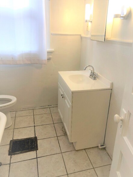 Building Photo - 5706 Darlington Rd