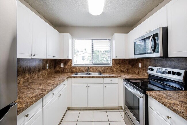 Building Photo - 5360 NW 197th Ln