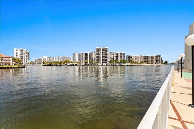 Building Photo - 3800 S Ocean Dr