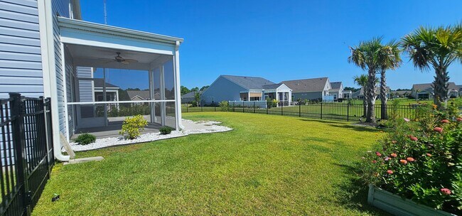 Building Photo - Live where charm meets convenience-Glenmoo...