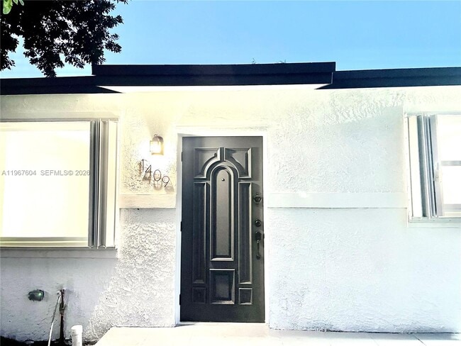 Building Photo - 1409 NE 151st Terrace