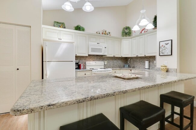 Building Photo - 1801 S US Hwy 1