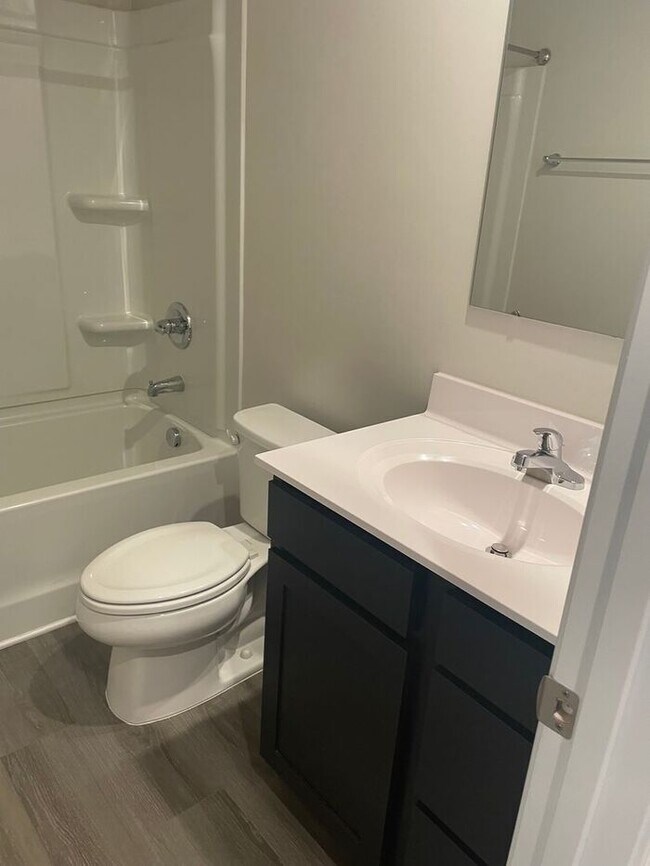 Building Photo - Stunning 3BR 3BA Home w/ Private Patio • Full Appliance Suite • Wooded-View Patio in Nashville