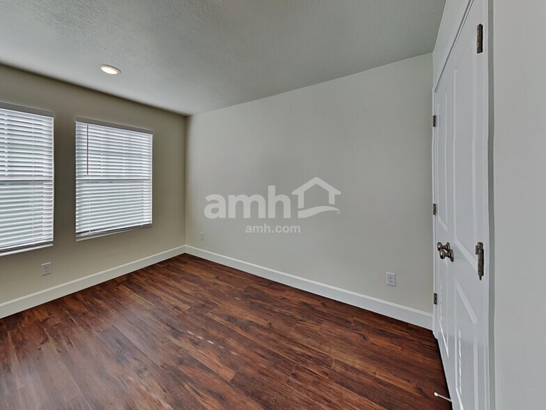Building Photo - 6014 W Copper Hawk Dr