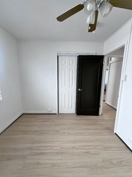 Building Photo - 3238 Duval St