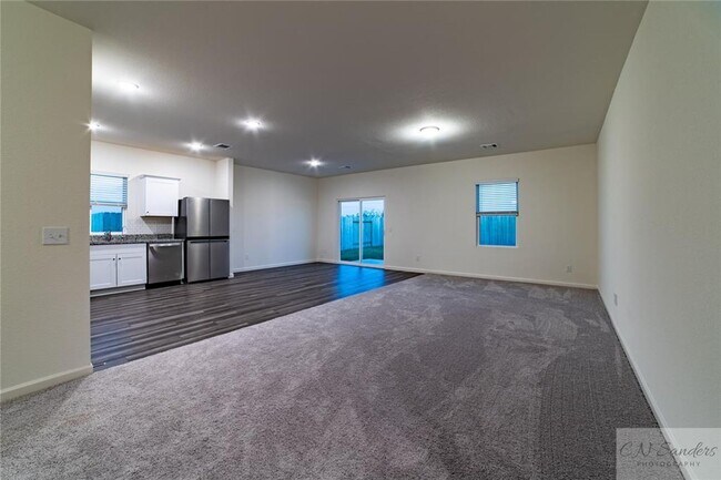 Building Photo - 4807 Highland Spgs Dr