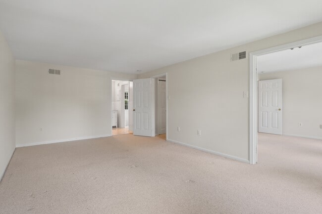 Building Photo - 892 Van Dusen Ct
