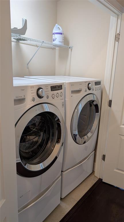 Building Photo - 584 Scotia Pl