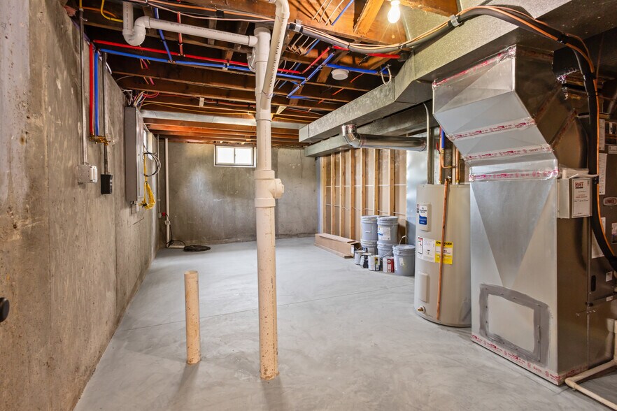 Building Photo - 2628 Linden Pl