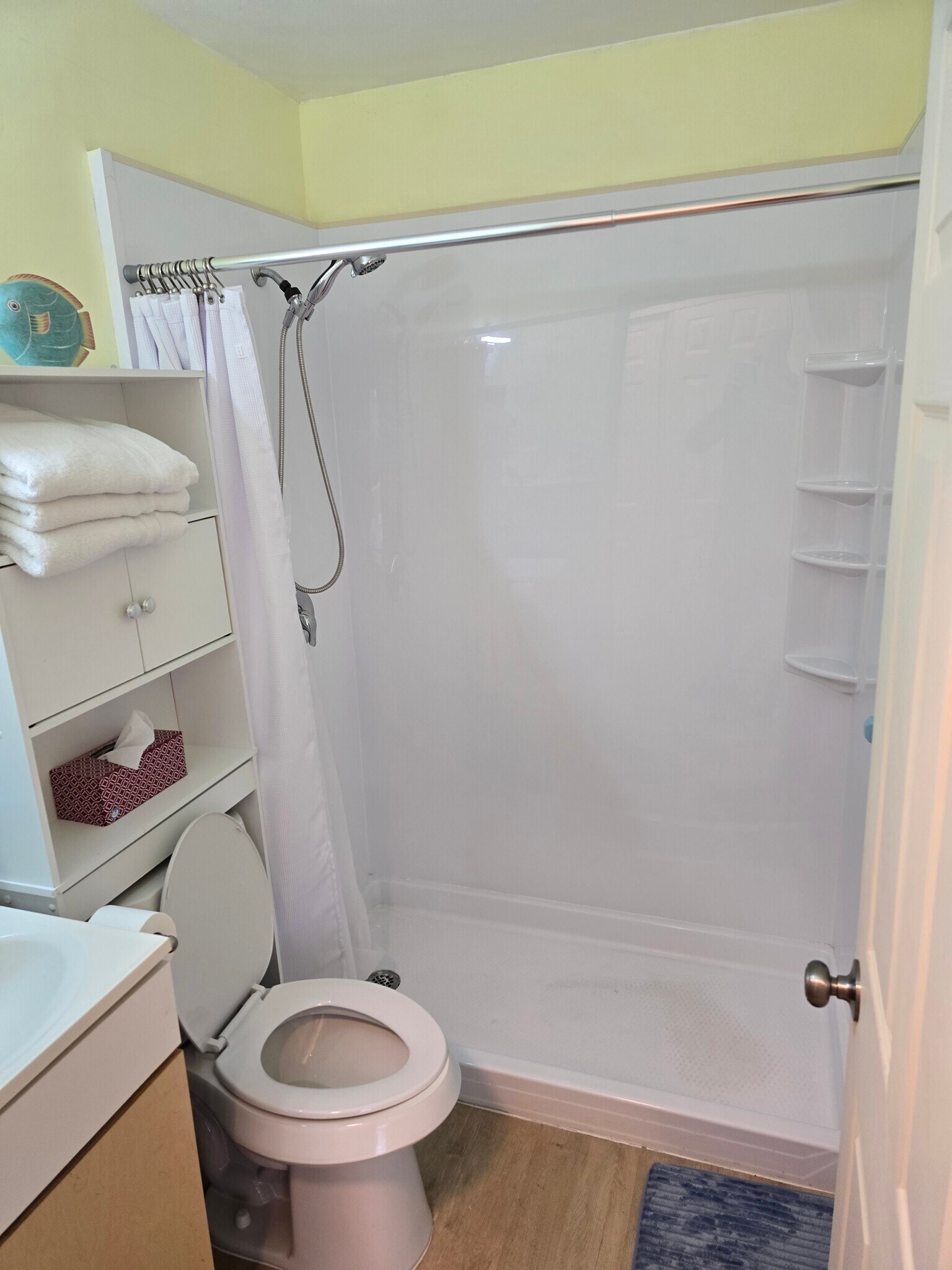 Bathroom - 110 Freesia St