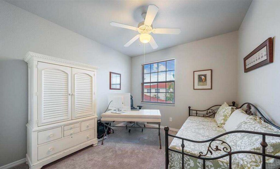 Building Photo - 640 Lalique Cir