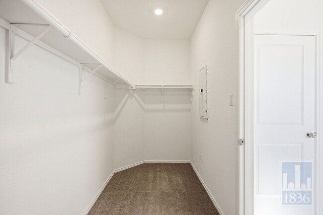 Building Photo - 106 Arbordale St