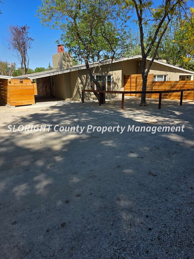 Building Photo - AVAILABLE APRIL - 1 bed, 1 bath renovated units in Atascadero (Santa Margarita)