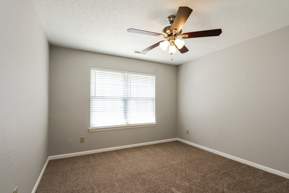 Building Photo - 7134 Karst Ct