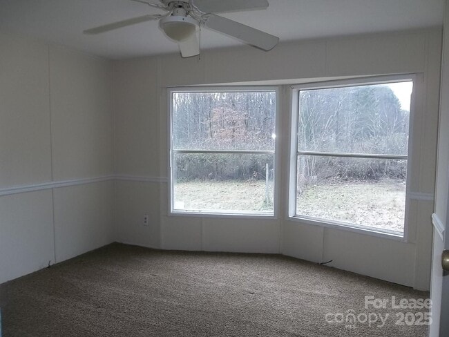Building Photo - 146 Thornwood Ln