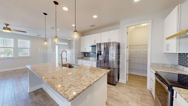 Building Photo - 7030 Azalea Grove Dr