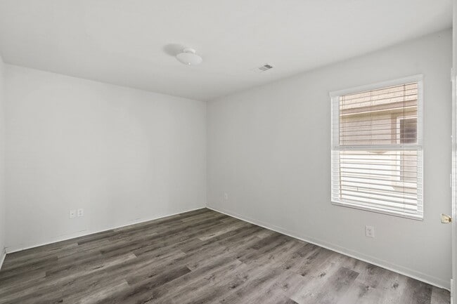 Building Photo - 16115 Sheldon Ridge Way