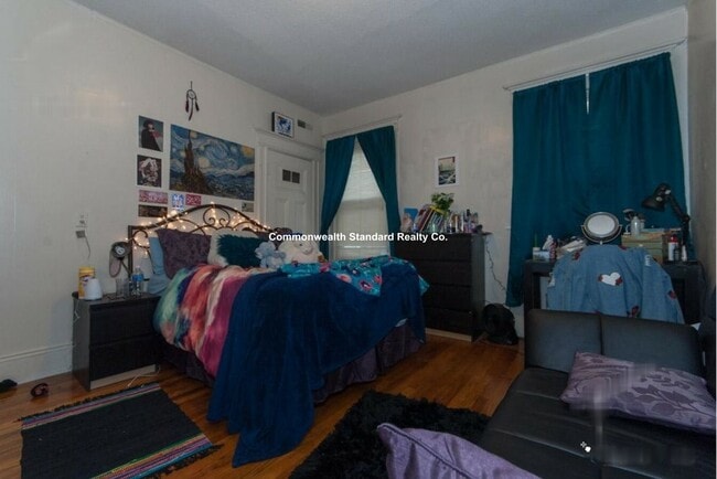 Building Photo - 14 Ashford St