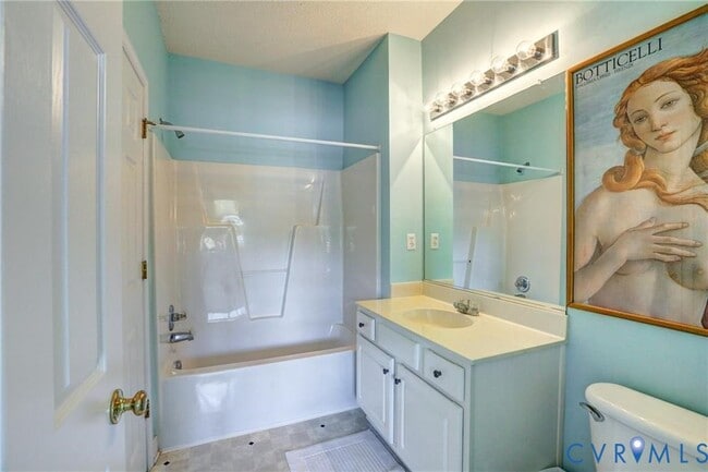 Building Photo - 4620 Twin Hickory Lake Dr