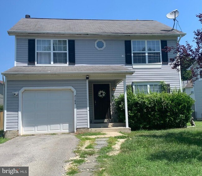 Building Photo - 2104 Sayan Ct